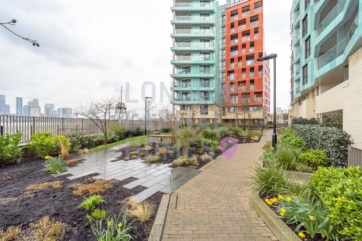 Gordian Apartments, 34 Cable Walk, London